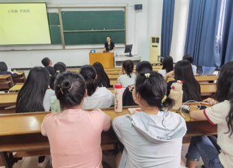 永利集团304am官方入口汉语言文学专业创新班成功举办 “以经典作家作品为例，漫谈作家创作的主体机制”讲座